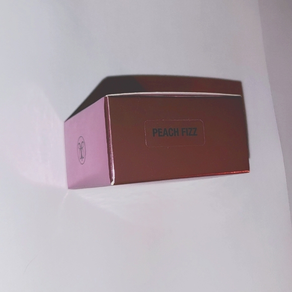 Anastasia Beverly Hills Loose Highlighter in Peach Fizz 0.21 0z - Picture 7 of 7
